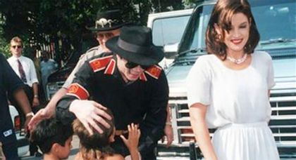 Lisa Marie Presley cho biết Michael Jackson lo sợ sẽ có kết cục giống như Elvis.