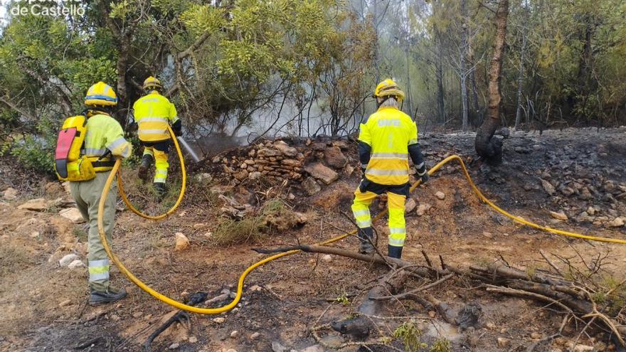 Los bomberos logran extinguir el incendio de les Useres