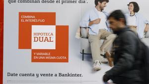 Els tipus empenyen els bancs a apujar el preu de les noves hipoteques