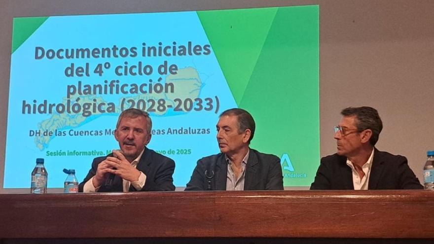 La Viñuela inicia sus primeros riegos primaverales para el campo en 3 años