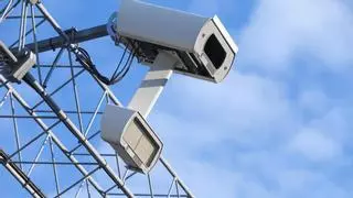 La lista que desvela dónde están las 232 cámaras de la DGT con inteligencia artificial y qué infracciones detectan