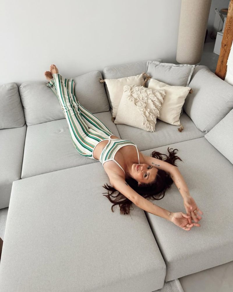 El sofá de Dulceida es una auténtica fantasía.