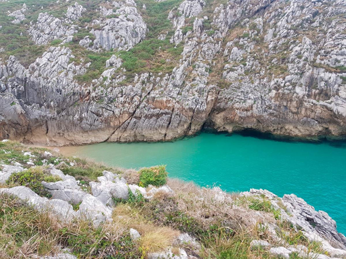 España descubre la cala de San Antonio como la mejor del país por consulta popular