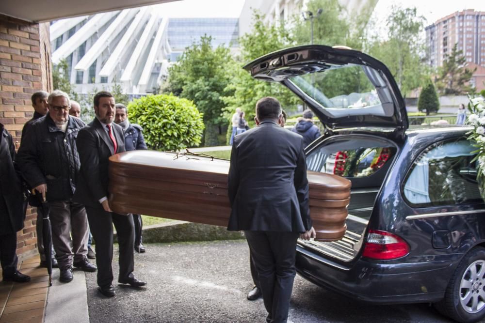 Funeral de Ramón Ballesteros, jefe de Deportes de la Universidad de Oviedo
