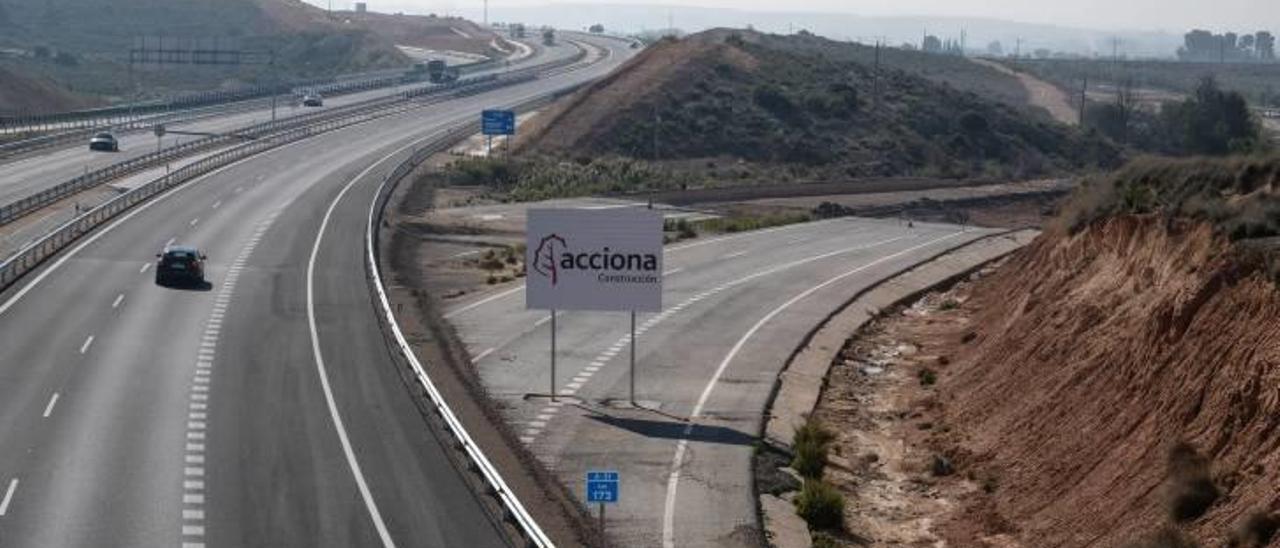 Punto de enlace de la futura A-33 con la A-31 en el término de Villena.