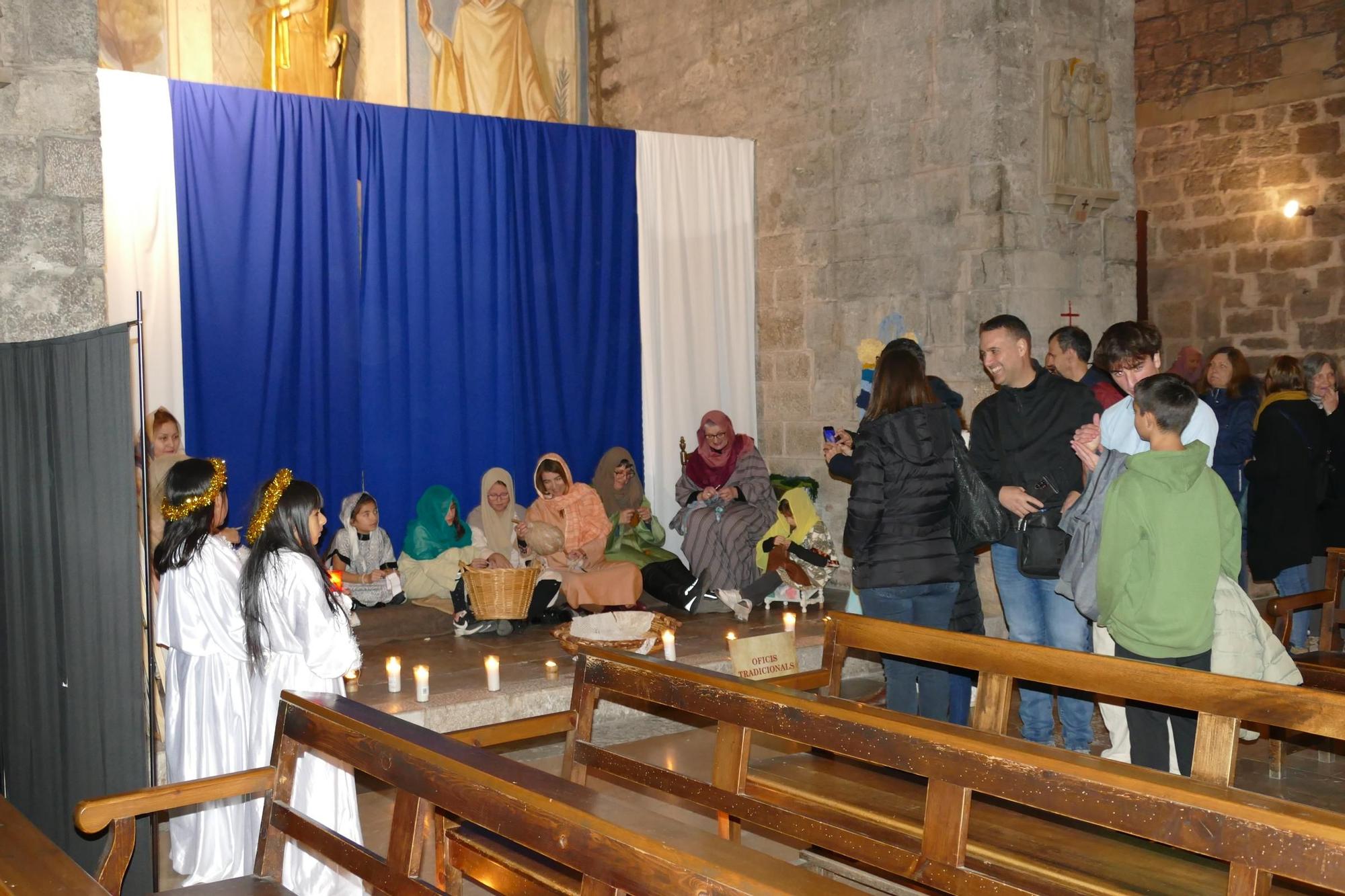 Èxit d'assistència al Pessebre Vivent de l'Església de Sant Pere de Figueres