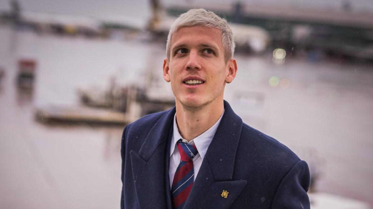 Dani Olmo la manda por toda la escuadra para acercar al Barça a la victoria