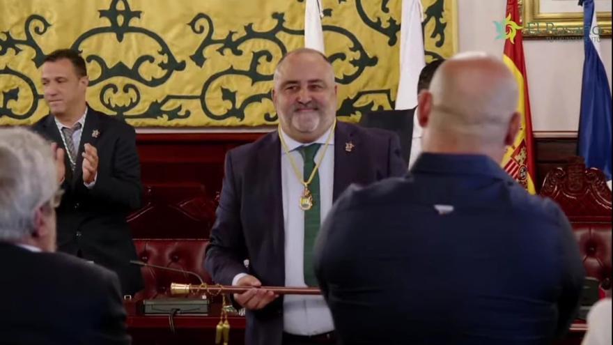 Placid inauguration of Escolástico Gil in El Rosario thanks to his absolute majority