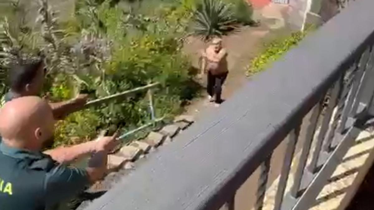 Altercado en San Mateo: la Guardia Civil dispara a un vecino armado en una riña familiar