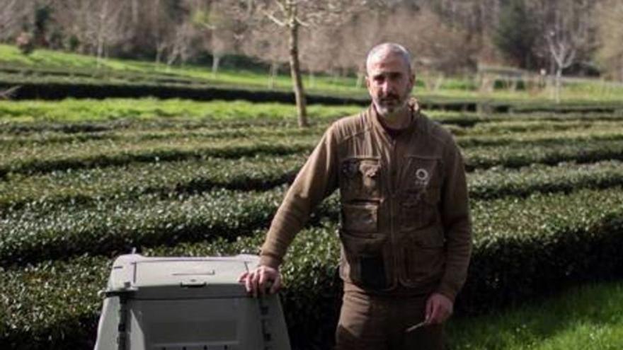 Joaquín Barral, socio fundador de Orballo, en su plantación de Paderne. | LOC