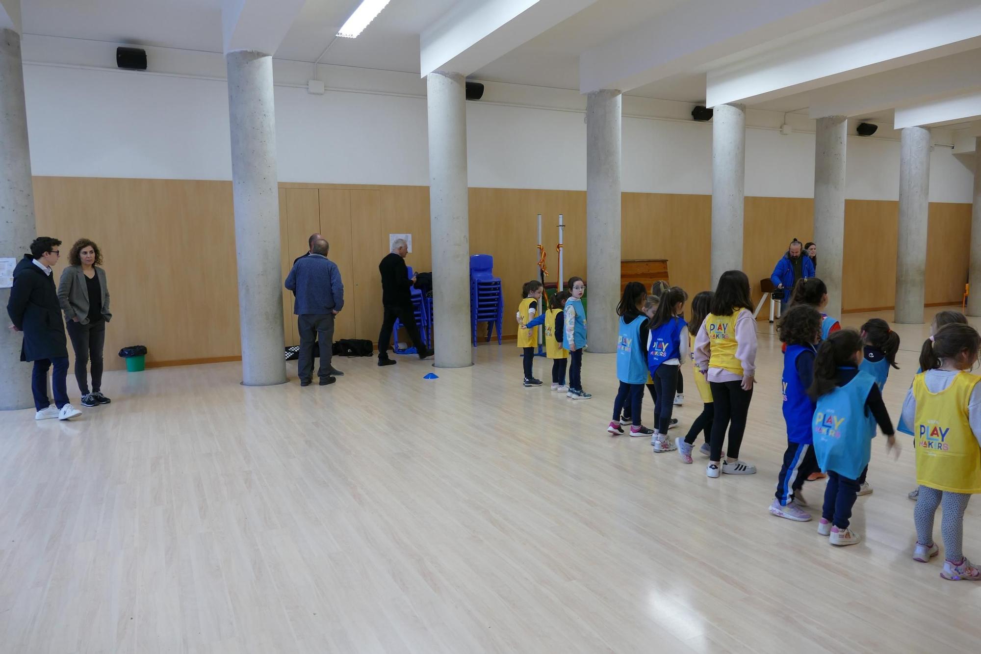 Les Playmakers d’Escolàpies Figueres reben la visita de la Federació Catalana de Futbol