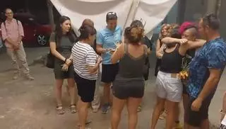 Los desalojados por el incendio de Las Peñas de Riglos en Ayerbe expresan su cariño hacia sus vecinos: "Eternamente agradecidos"