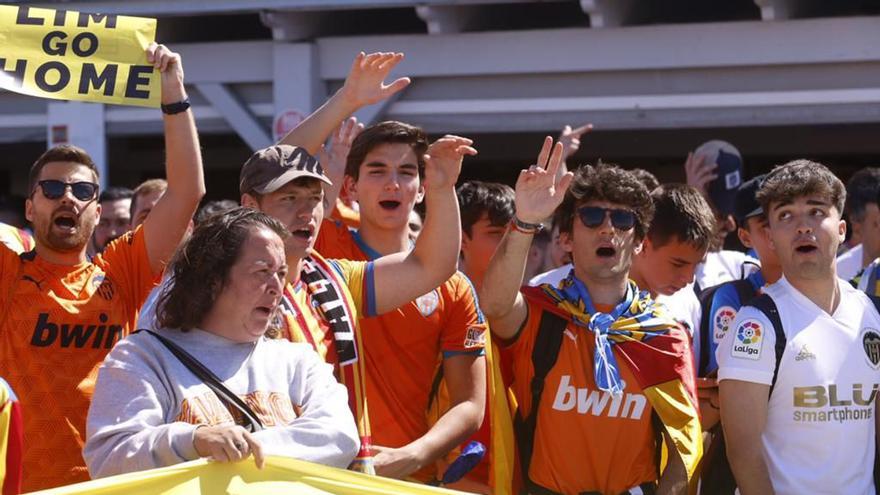 El Valencia costeará el viaje de sus aficionados a Cádiz