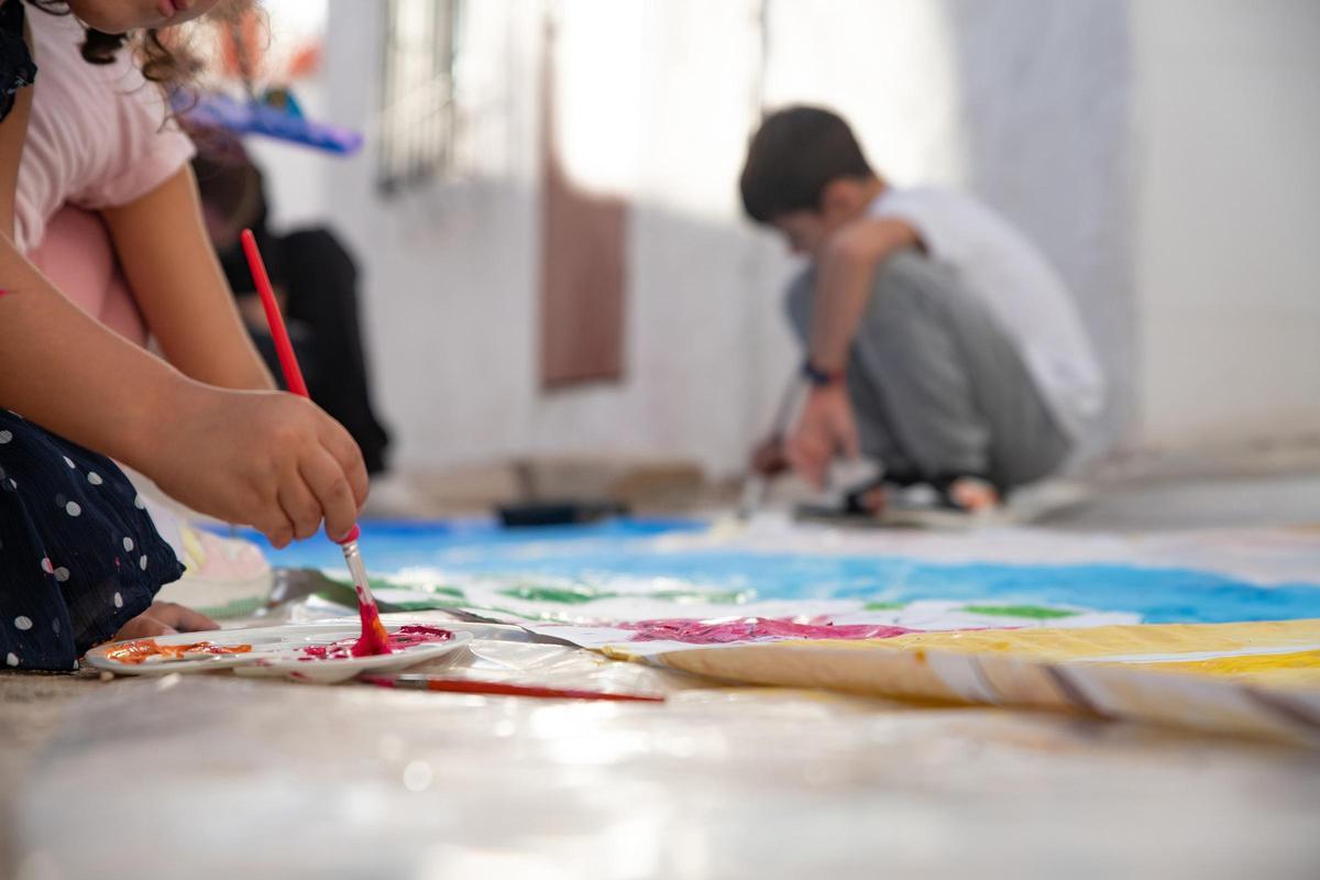 Niños en una actividad de acogimiento familiar