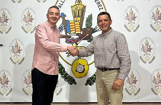 Ángel Navarro regresa a Obispo Jaime Pérez para hacer la falla infantil.