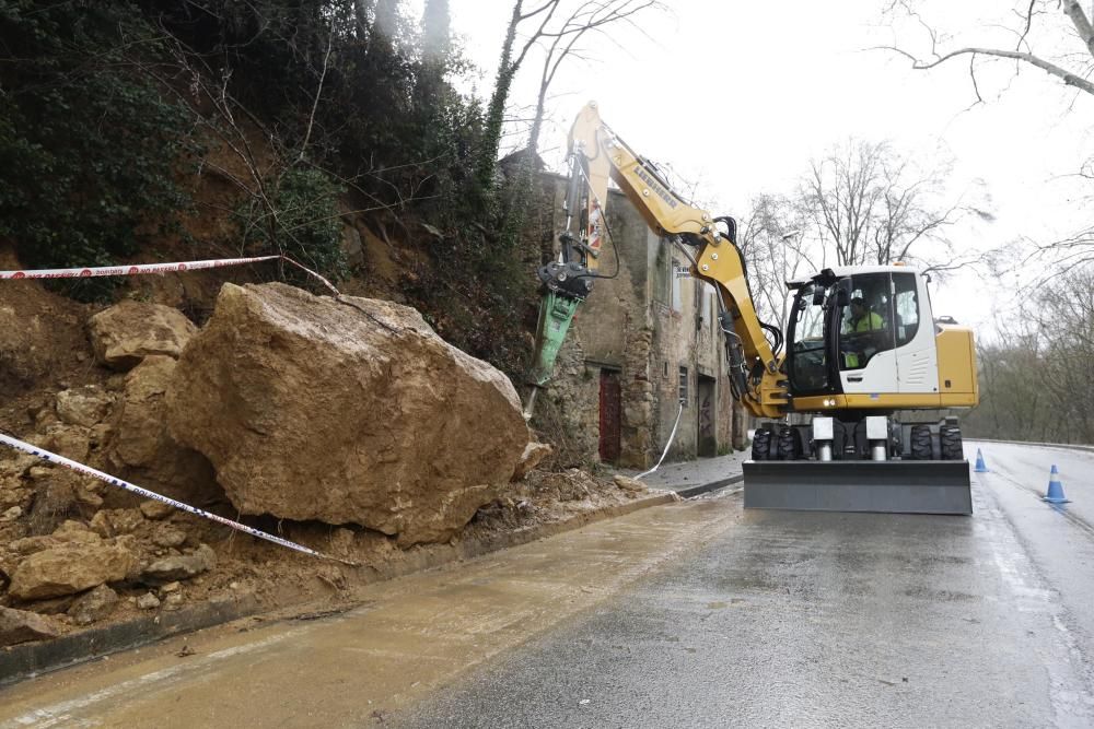 Esllavissada al carrer del Carme.