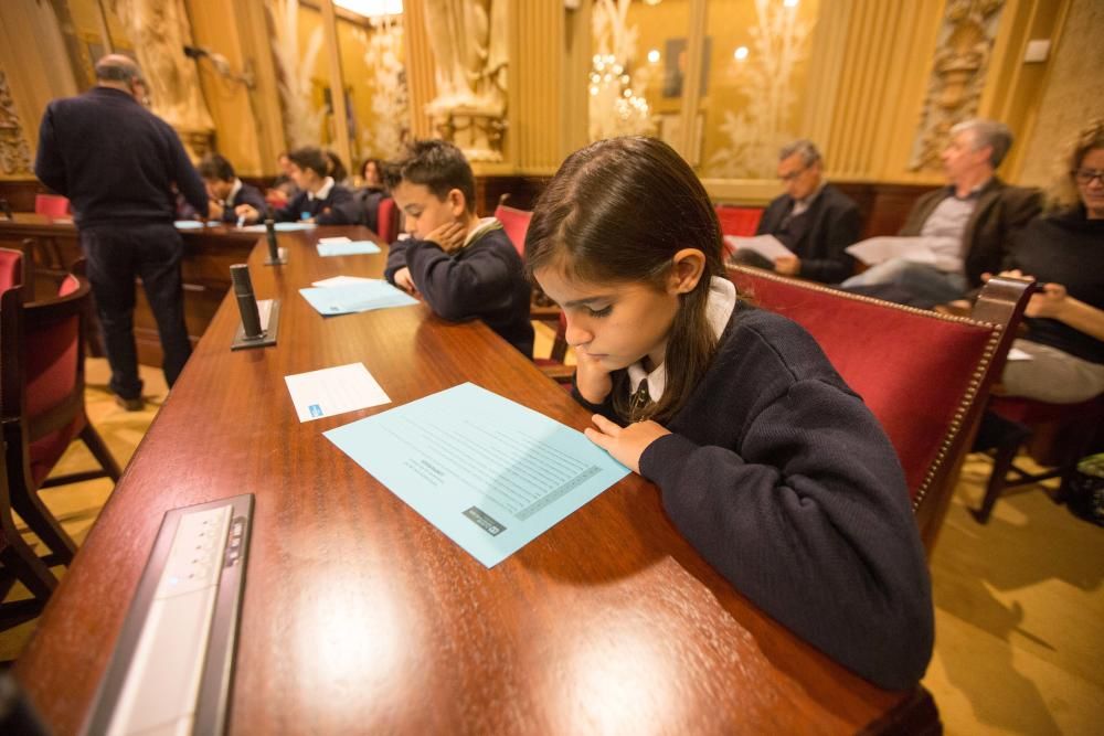 68 niños se convierten en diputados por un día