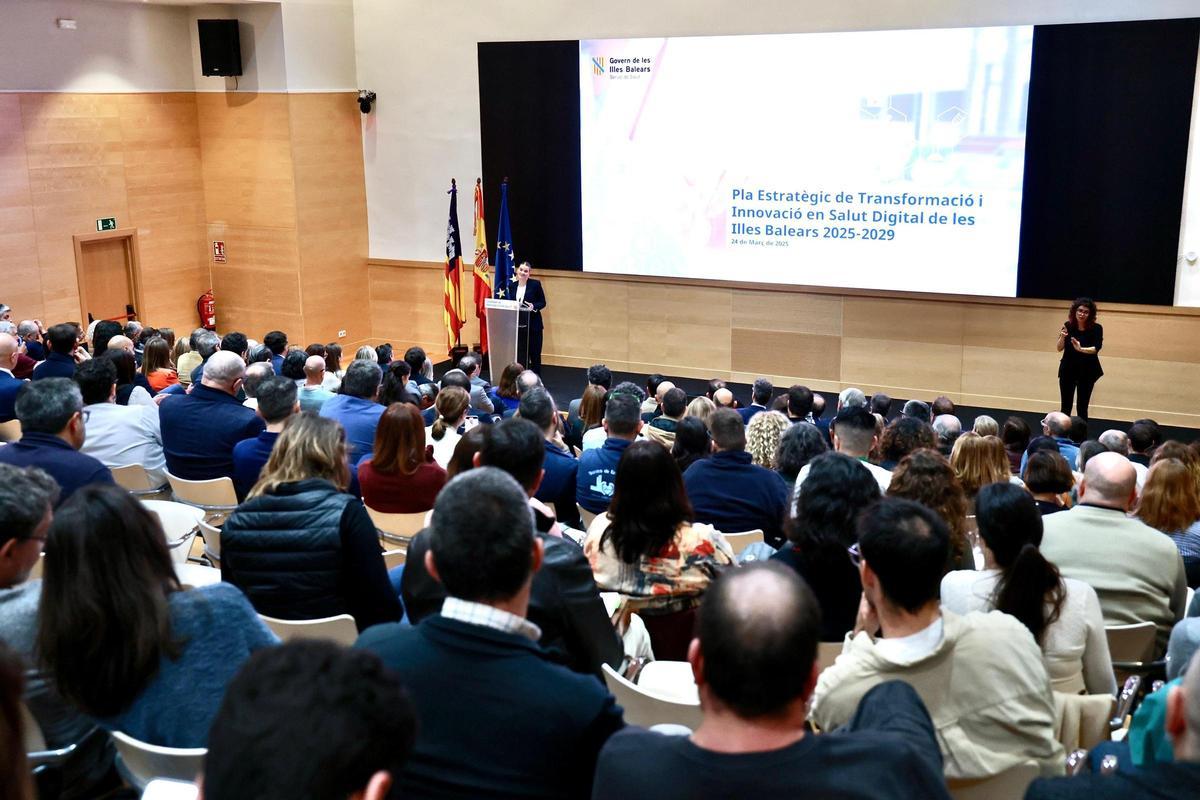 La presidenta del Govern, esta mañana en la presentación del Plan Estratégico de Salud Digital.