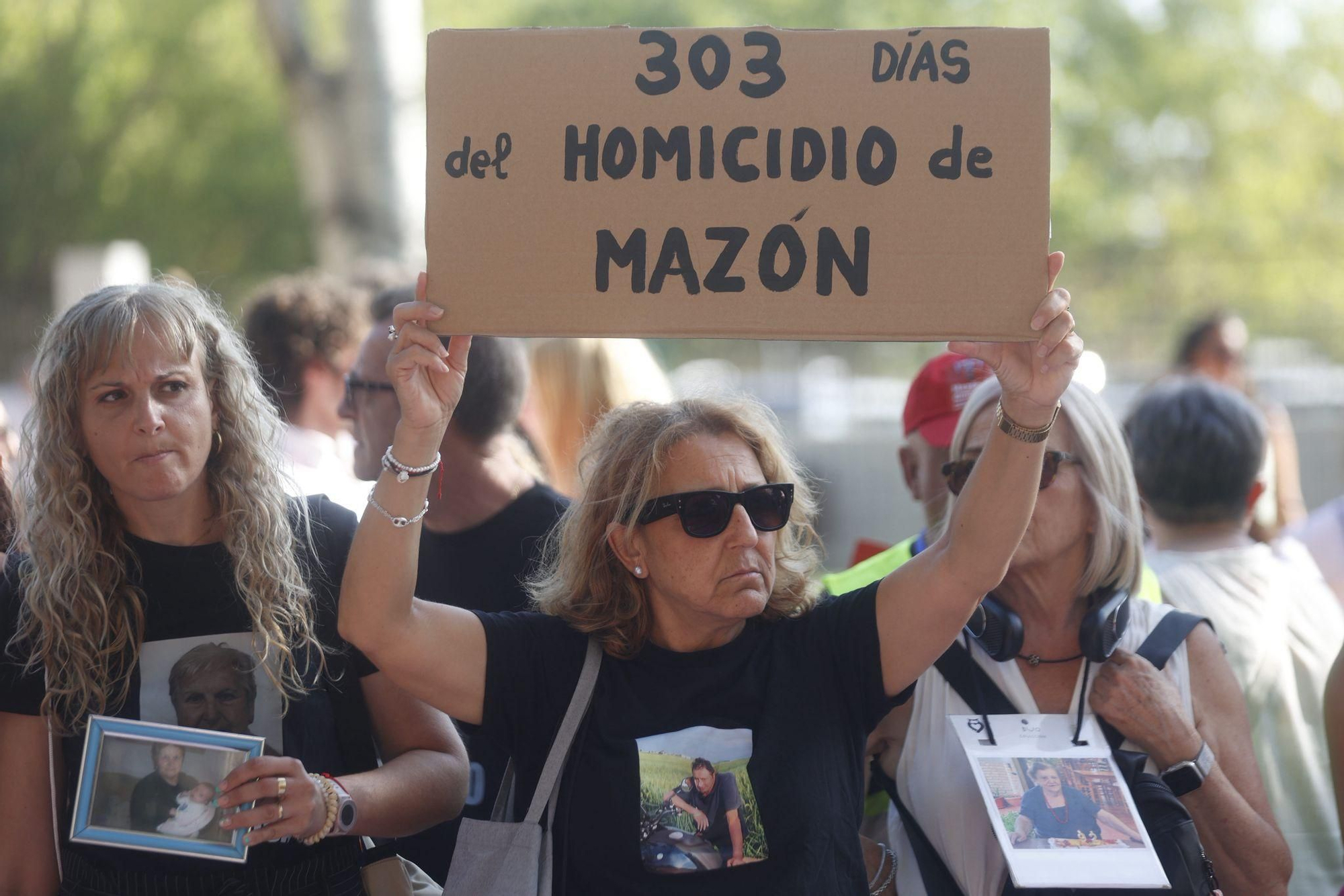 La novena manifestación contra Mazón por la gestión de la dana desde Catarroja, en imágenes