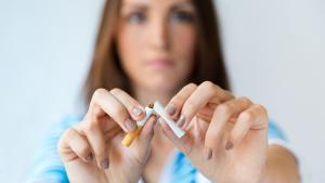 El tabaco es un factor de riesgo para desarrollar un aneurisma poplíteo.