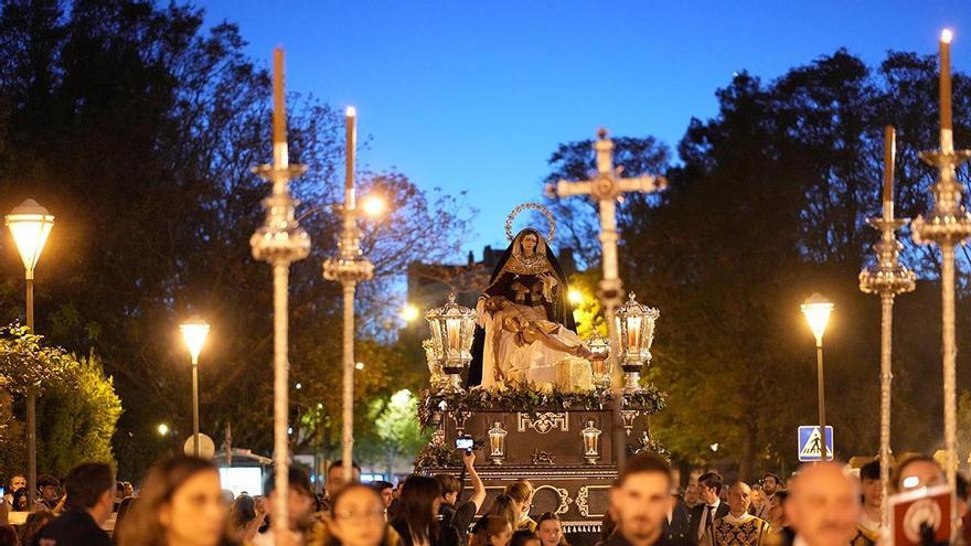 La salida del Traslado al Sepulcro, en imágenes