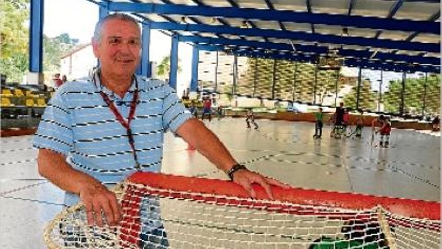 Miquel Umbert, abans de l&#039;inici d&#039;un entrenament del Campus d&#039;Estiu que està fent a Sant Vicenç