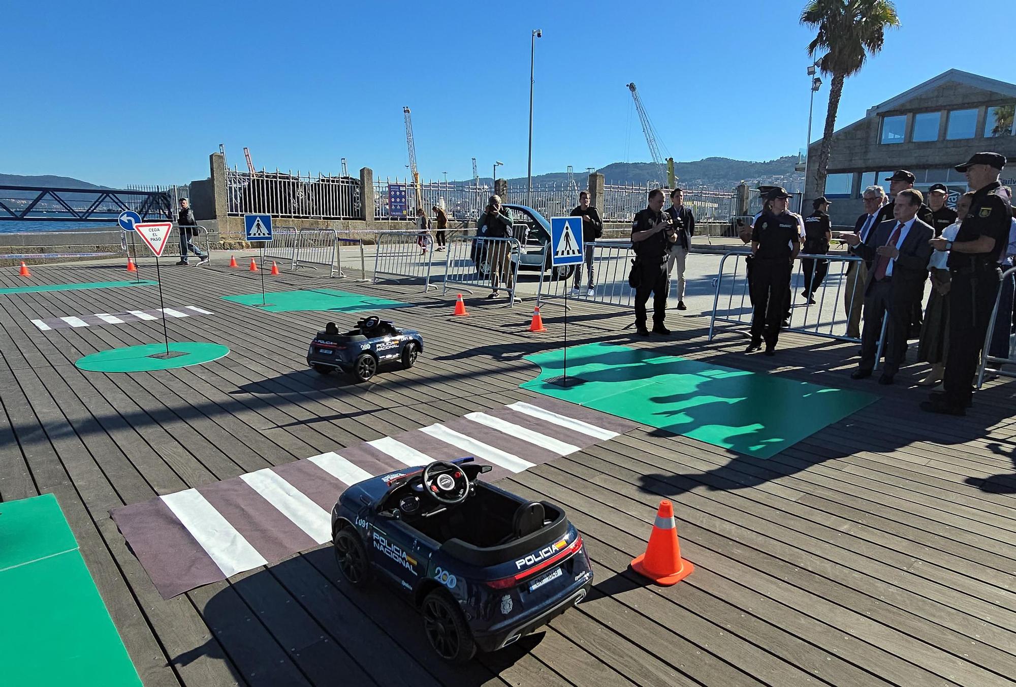 Vigo inaugura con la "Exposición de Medios" las celebraciones del Día de la Policía Nacional