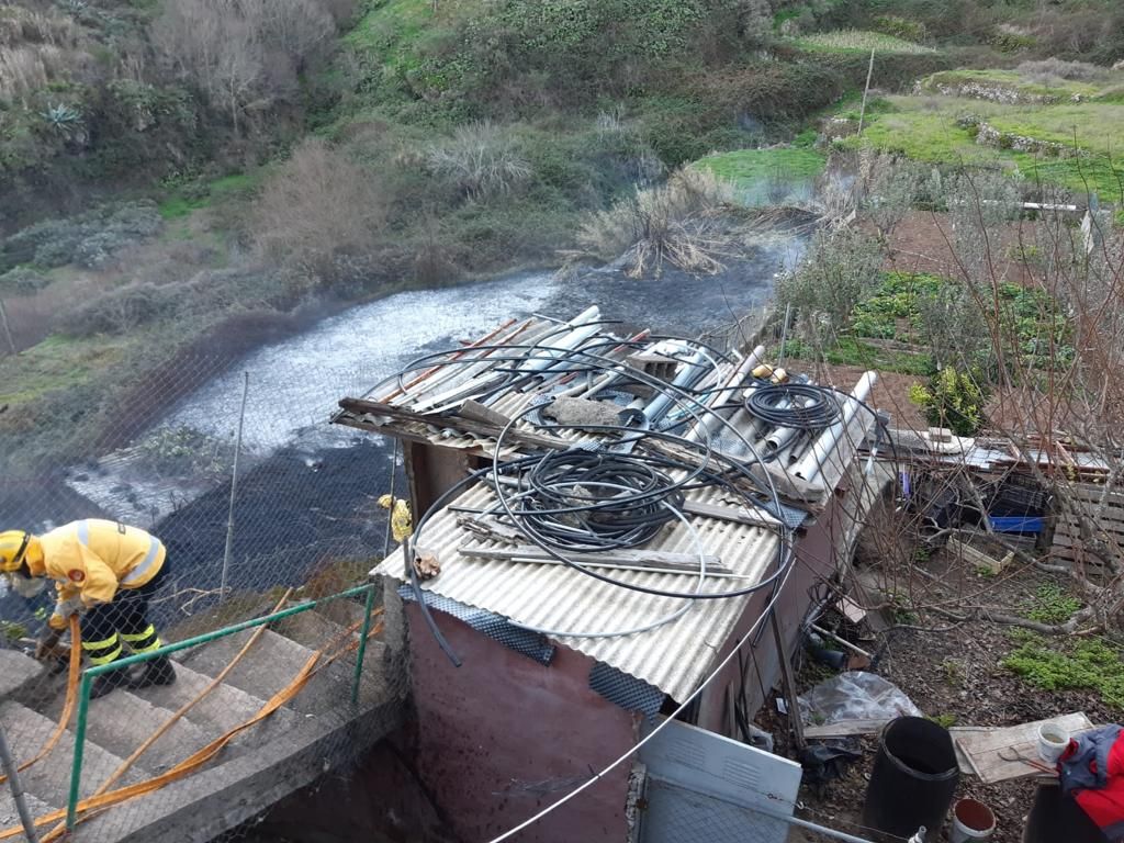 Conato de incendio en una finca de Valleseco (02/01/2021)