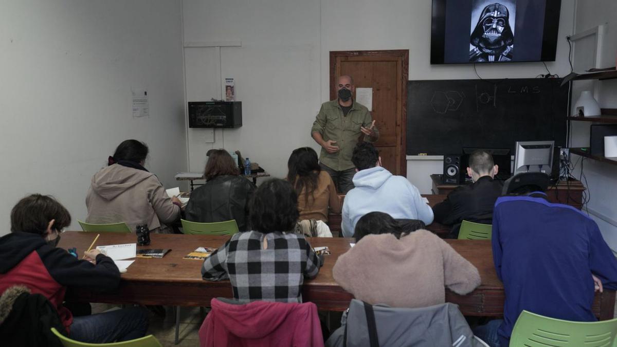 Taller de dibujo a cargo de Marcos Raya.