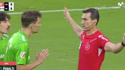 Brutal rajada de Diego Llorente contra los árbitros: Te mienten a la cara
