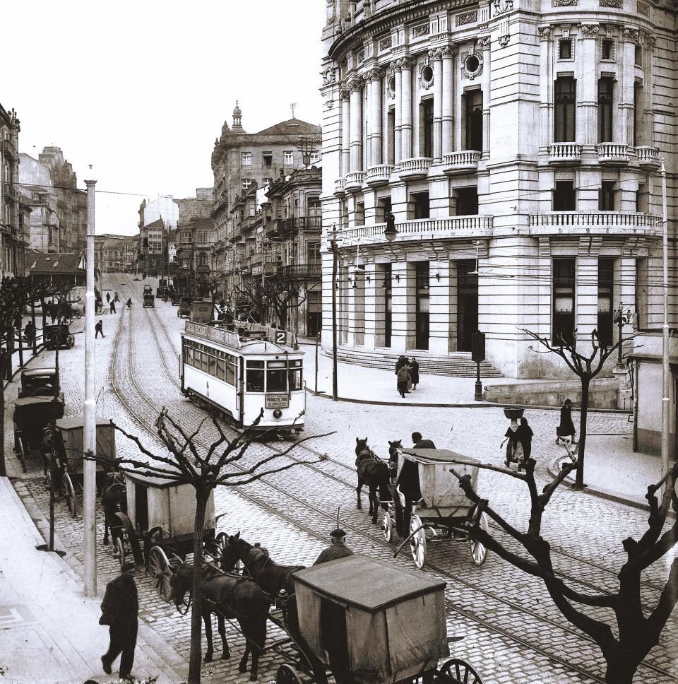 1930. Vista del Teatro García Barbón, que albergó la sede del Casino desde 1926 hasta 1982