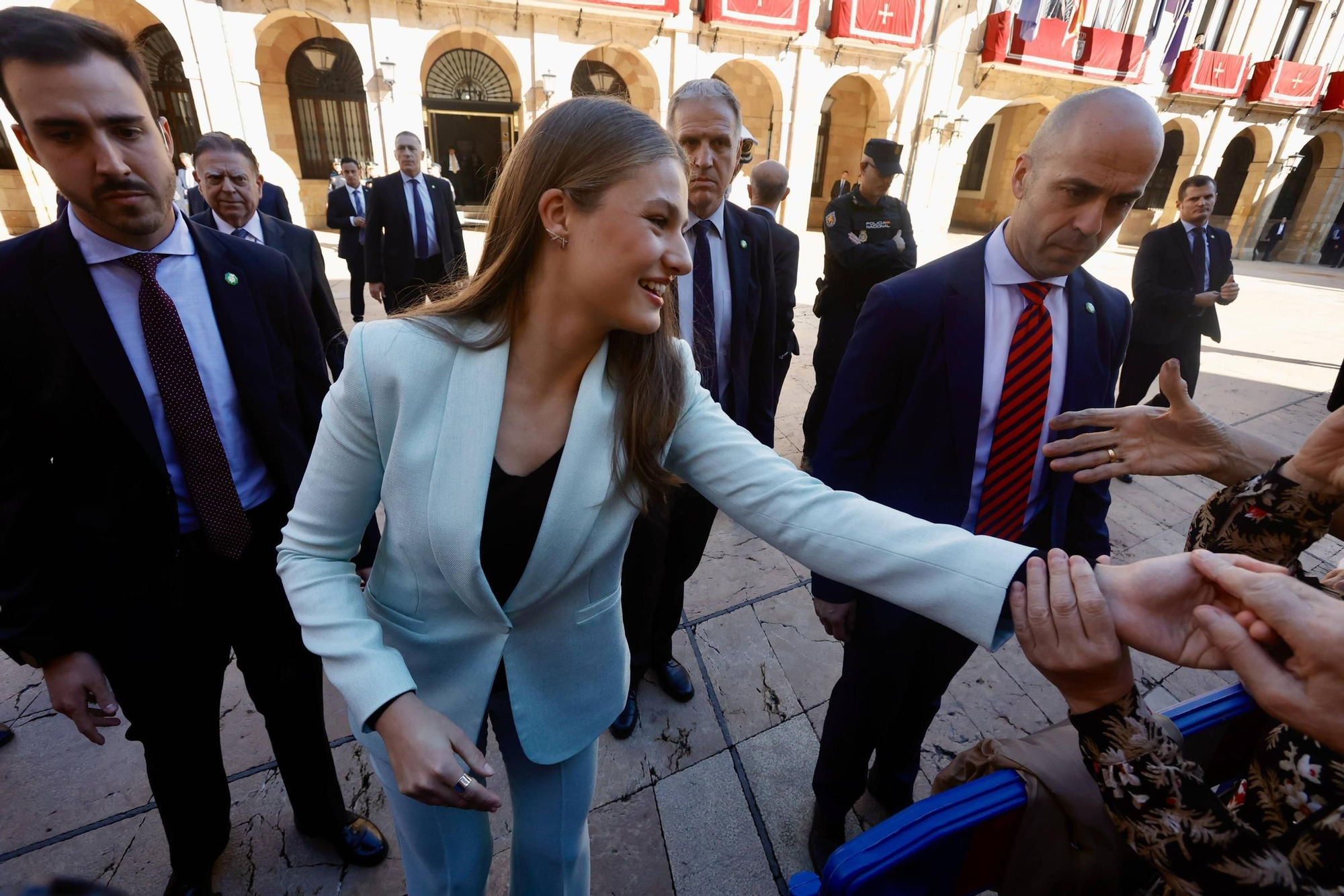 La Princesa Leonor recibe el título de Alcaldesa Honoraria de Oviedo y la Medalla de Asturias.