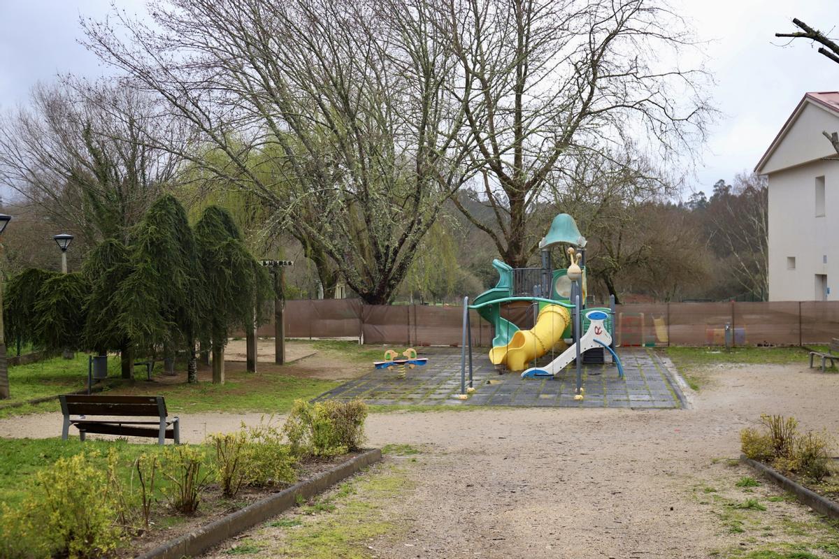 Estado actual do parque infantil de Figueiroa.