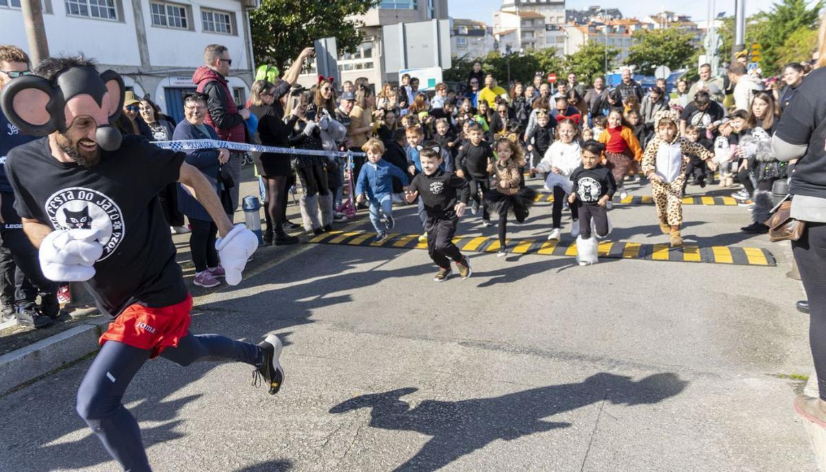 Portonovo se llena de “jatos”