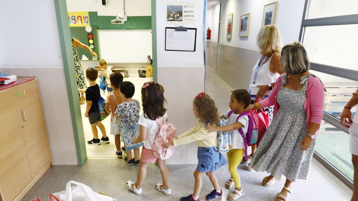 El CEIP Hermanos Argensola de Montañana rechaza la decisión de no autorizar el desdoble de 3º de Primaria.