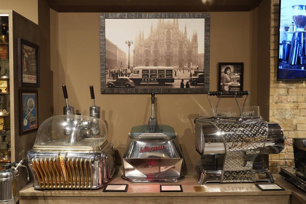 El Museo del café reúne más de 2.000 piezas, 1.200 libros de café y 100 máquinas históricas Barcelona, 31 de agosto de 2026. Fotografía de Ferran Nadeu