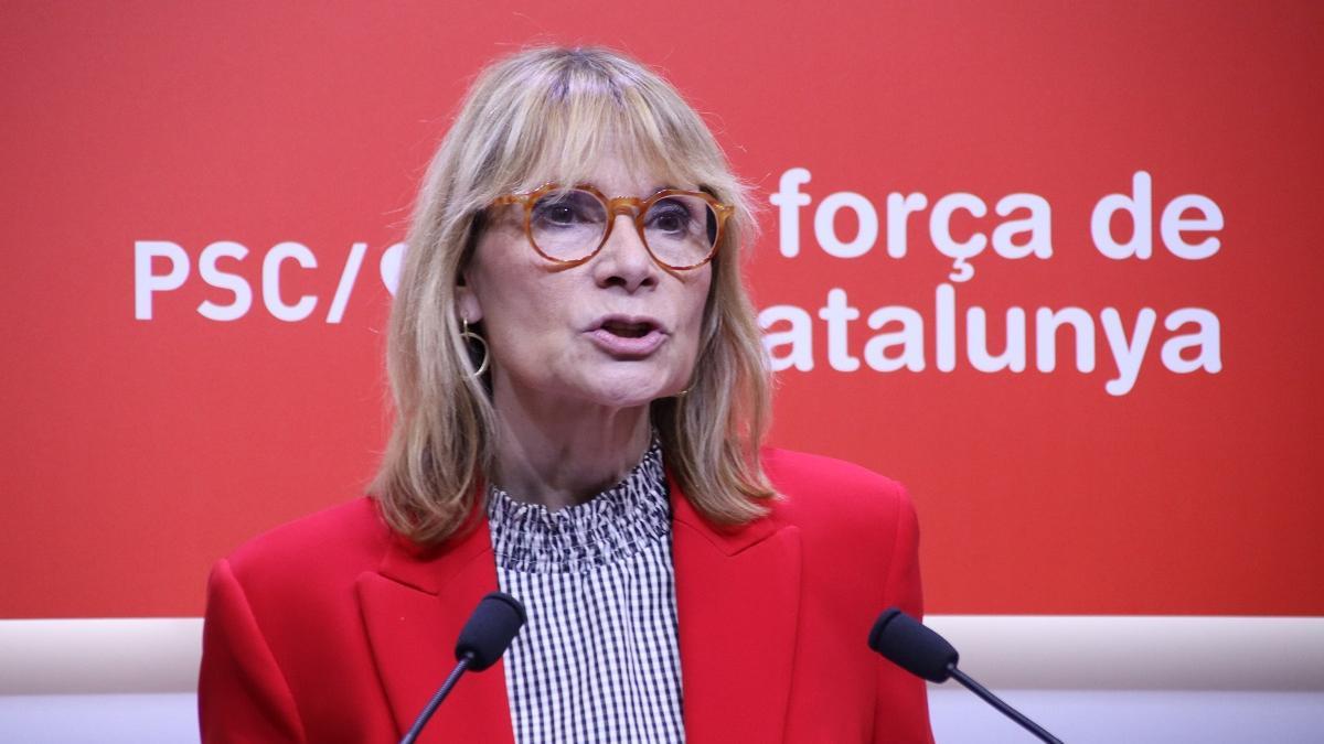 La portavoz del PSC, Lluïsa Moret, este lunes en rueda de prensa