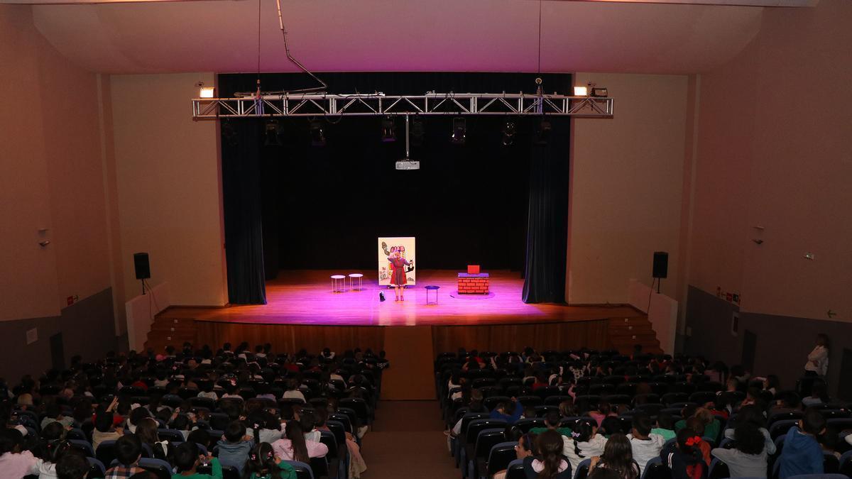 'Anem al teatre' en Sagunt.
