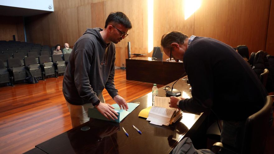 El PP planta al bipartito, que aprueba el presupuesto de 2025 en solitario