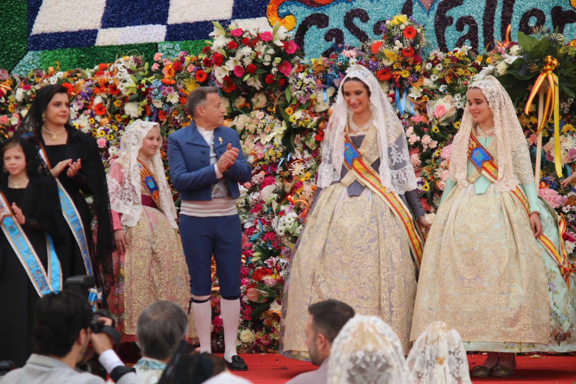 Fotos de la ofrenda a la patrona en las Fallas de Burriana 2024