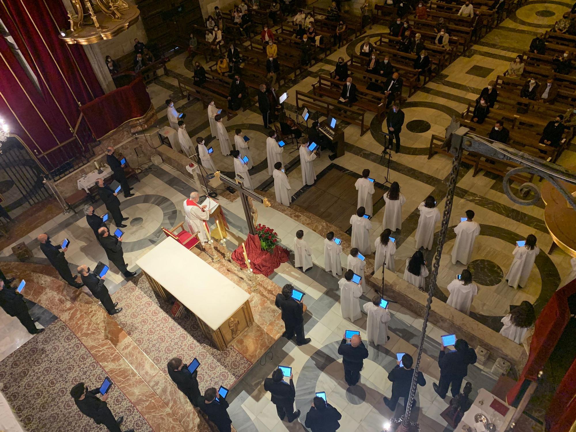 Viernes Santo con las voces de la Capella, Coro Juvenil y Escolanía del Misteri d'Elx