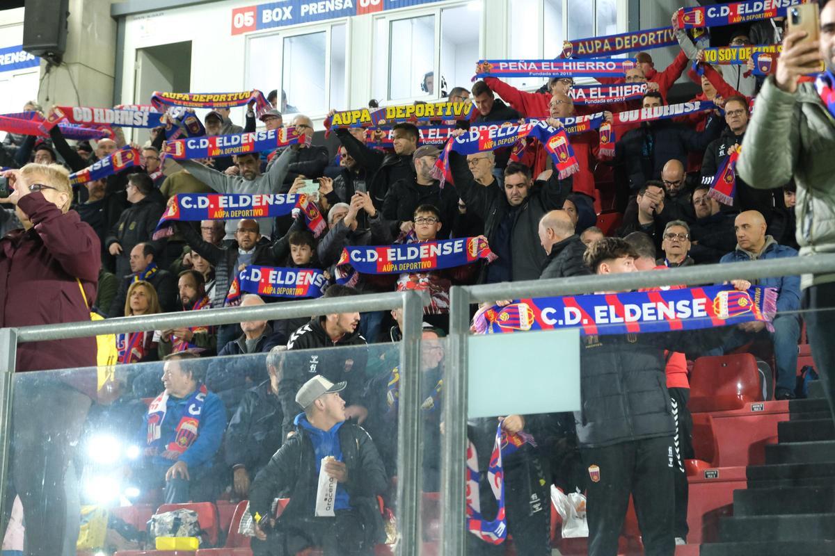 Las mejores imágenes del CD Eldense - SD Huesca (2-1) de la Jornada 13 de la Liga Hypermotion Las mejores imágenes del CD Eldense - SD Huesca (2-1) de la Jornada 13 de la Liga Hypermotion