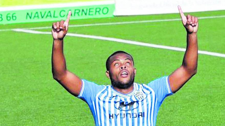 Vinicius Tanque, celebrando un gol.