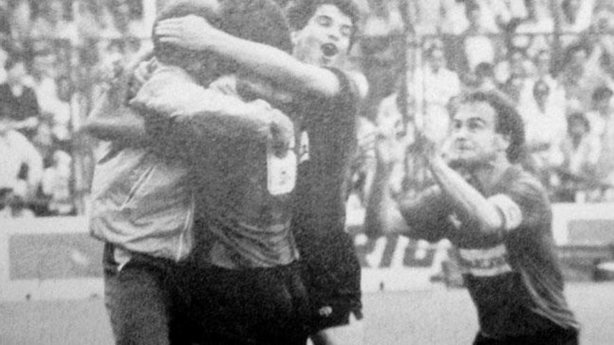 Luis García, Orejuela y Bonet celebran el ascenso en Las Gaunas.