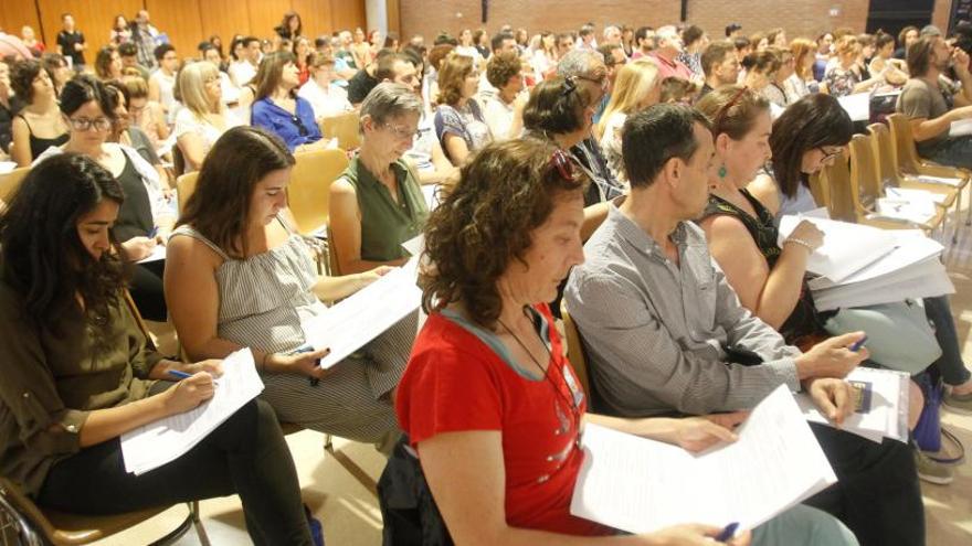 Cientos de intérpretes voluntarios listos para dar voz a las vidas del &#039;Aquarius&#039;