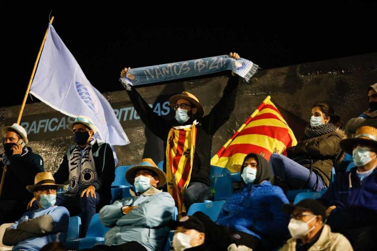 La UD Ibiza se clasifica para la segunda ronda tras eliminar en la prórroga a un combativo Compostela.