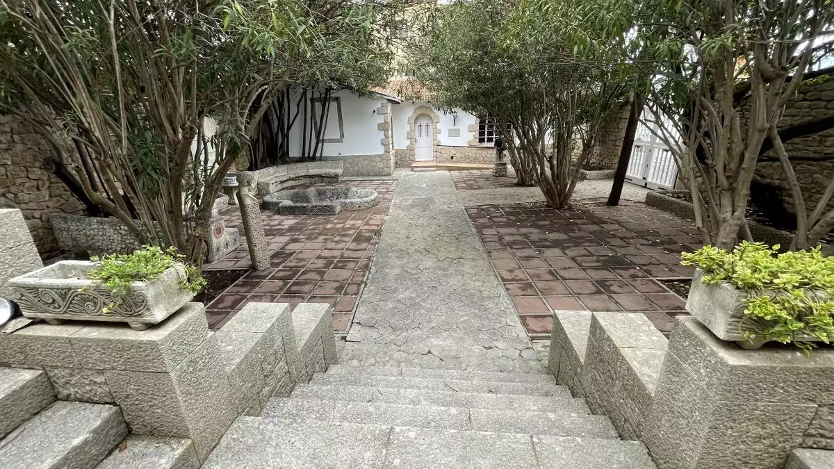 El Clos del Pastor de l'Escala, un nou espai per descobrir la vida i obra de Caterina Albert / Víctor Català