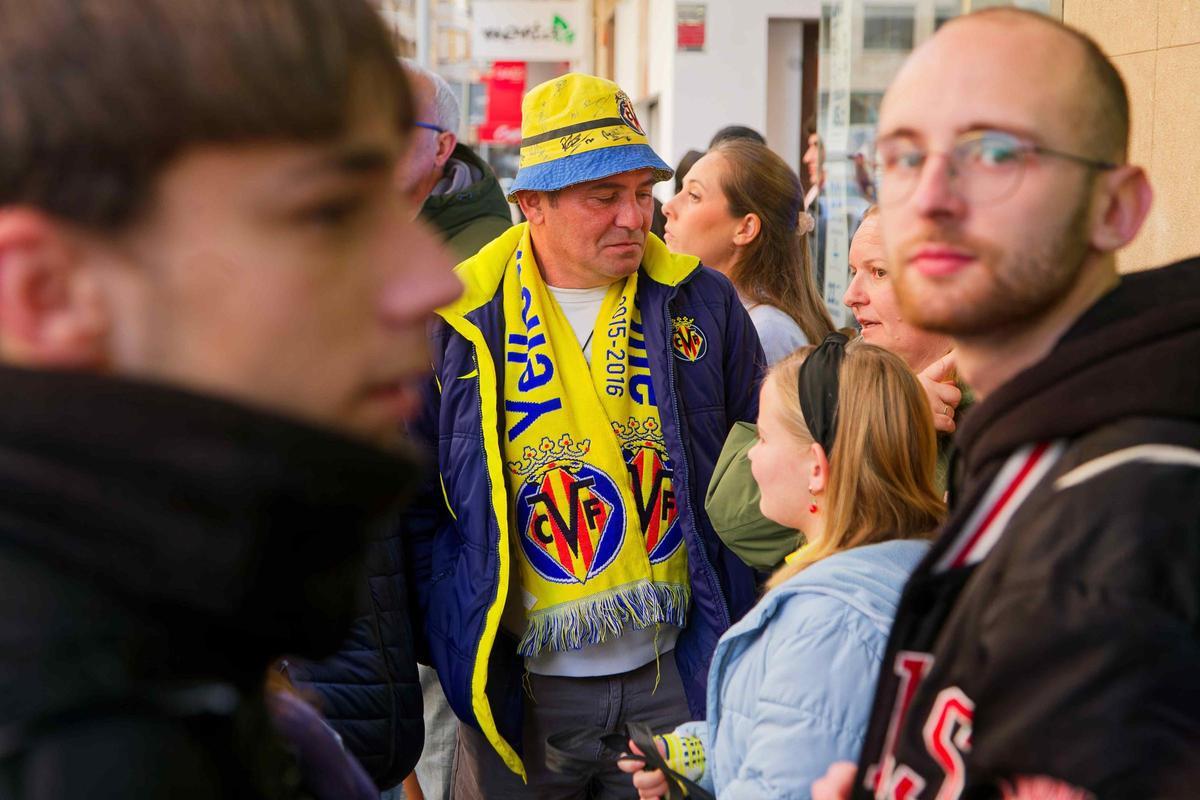 Galería | La afición del Villarreal, enloquecida con Willy Kambwala y el 'killer' Georges Mikautadze