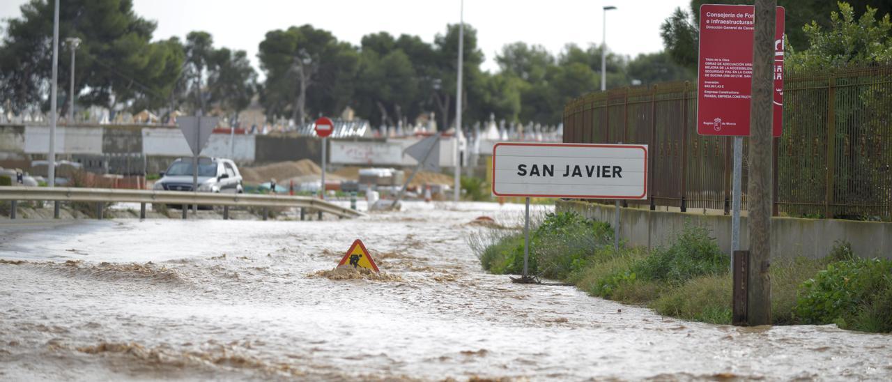 Efectos de la borrasca Gloria, a su paso por San Javier en enero de 2020.