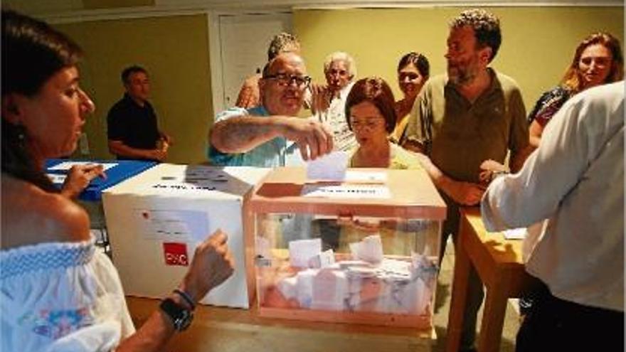 L&#039;auditori de la Mercè va acollir l&#039;assemblea oberta del PSC que va culminar el procés d&#039;elecció dels candidats.